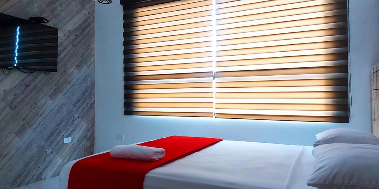 Hotel Murali - Cerca Del Aeropuerto De Guayaquil Bagian luar foto