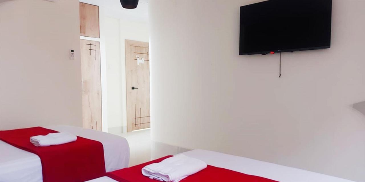 Hotel Murali - Cerca Del Aeropuerto De Guayaquil Bagian luar foto
