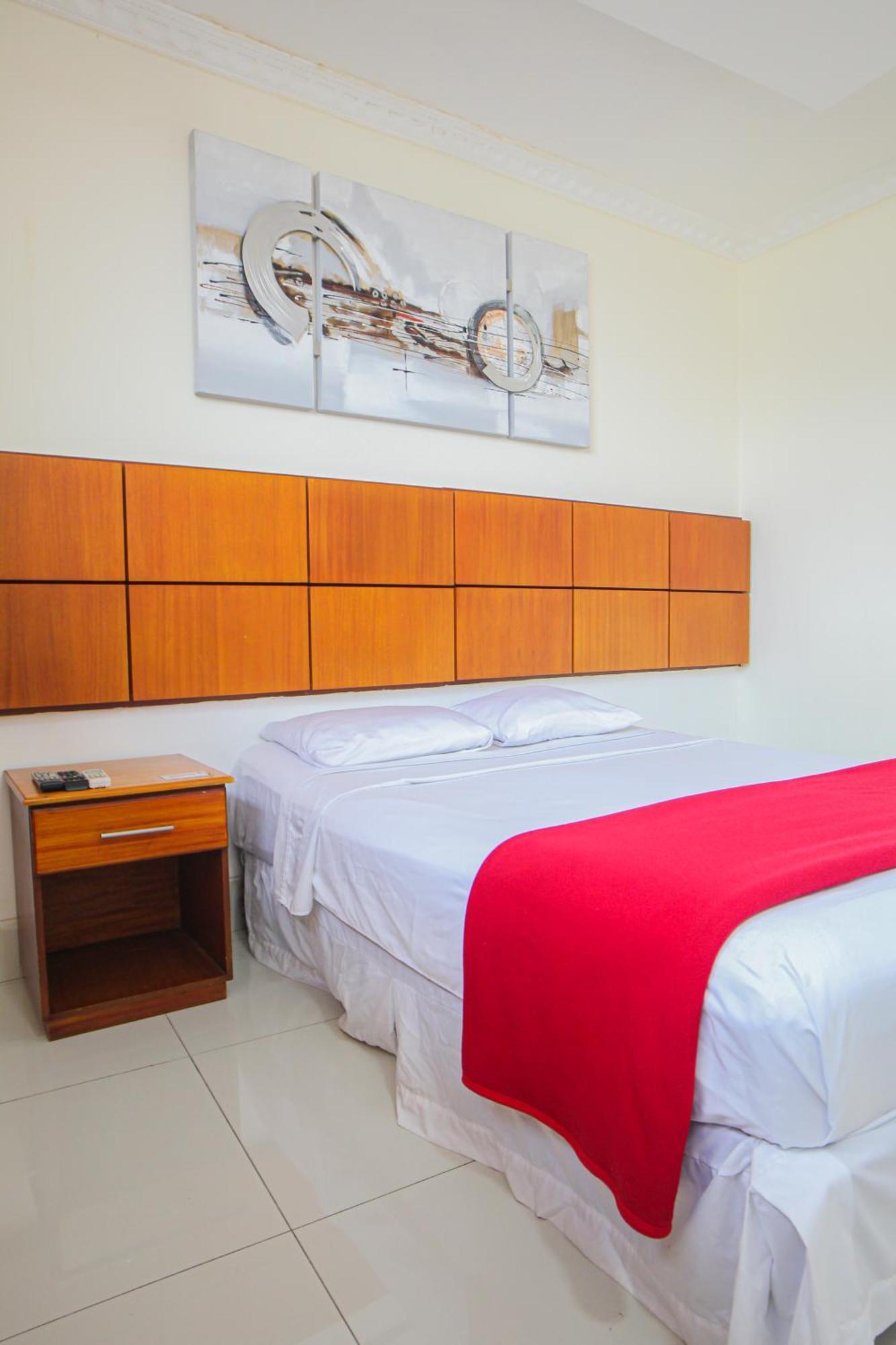 Hotel Murali - Cerca Del Aeropuerto De Guayaquil Bagian luar foto