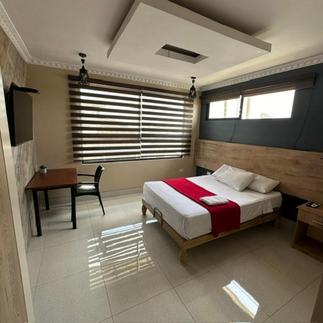 Hotel Murali - Cerca Del Aeropuerto De Guayaquil Bagian luar foto