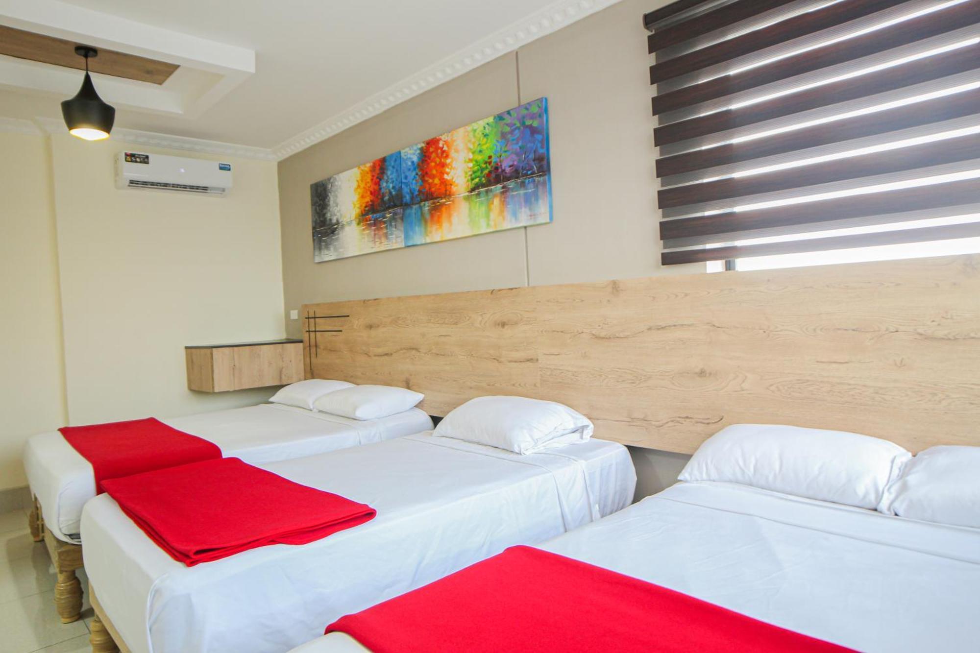Hotel Murali - Cerca Del Aeropuerto De Guayaquil Bagian luar foto