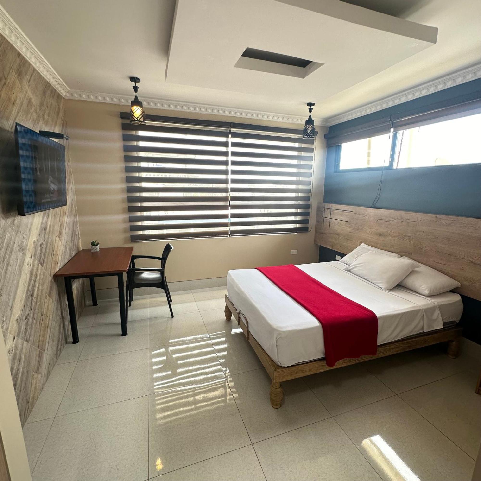 Hotel Murali - Cerca Del Aeropuerto De Guayaquil Bagian luar foto