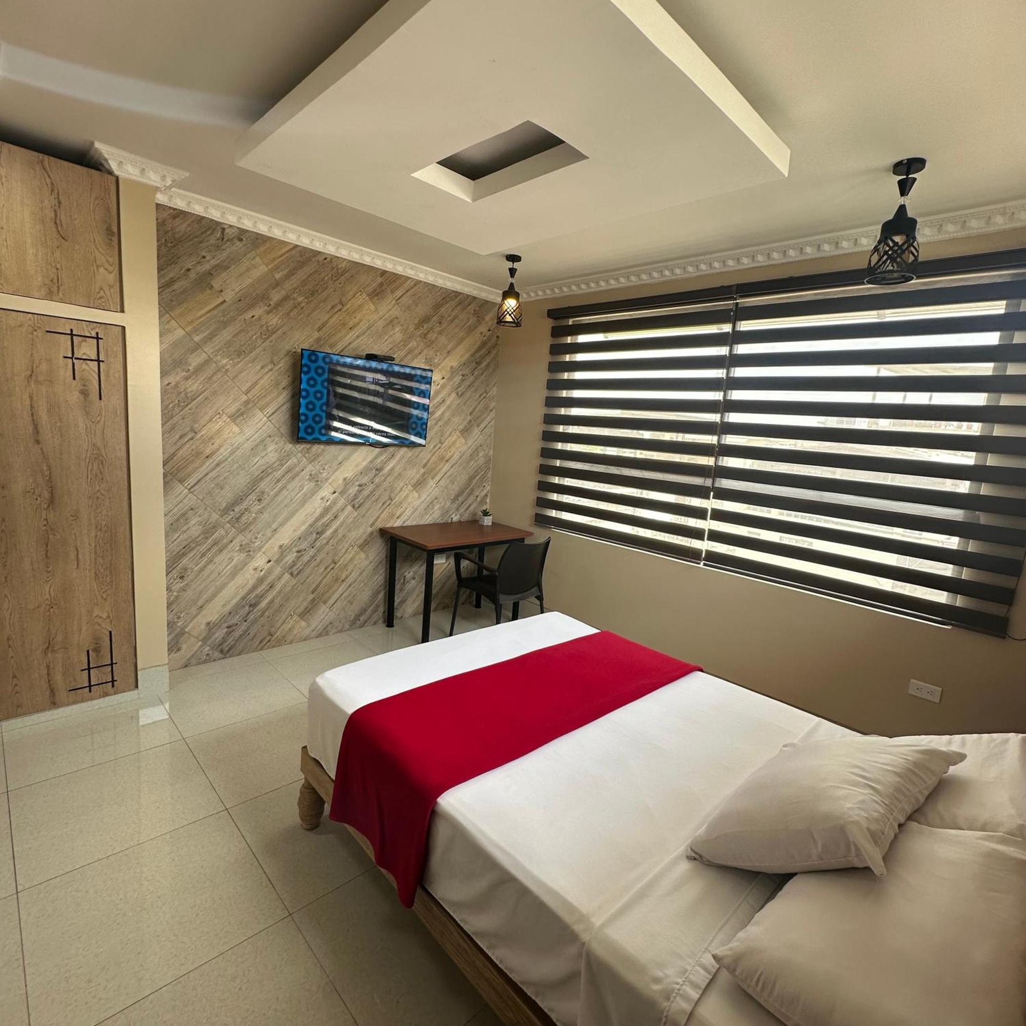 Hotel Murali - Cerca Del Aeropuerto De Guayaquil Bagian luar foto