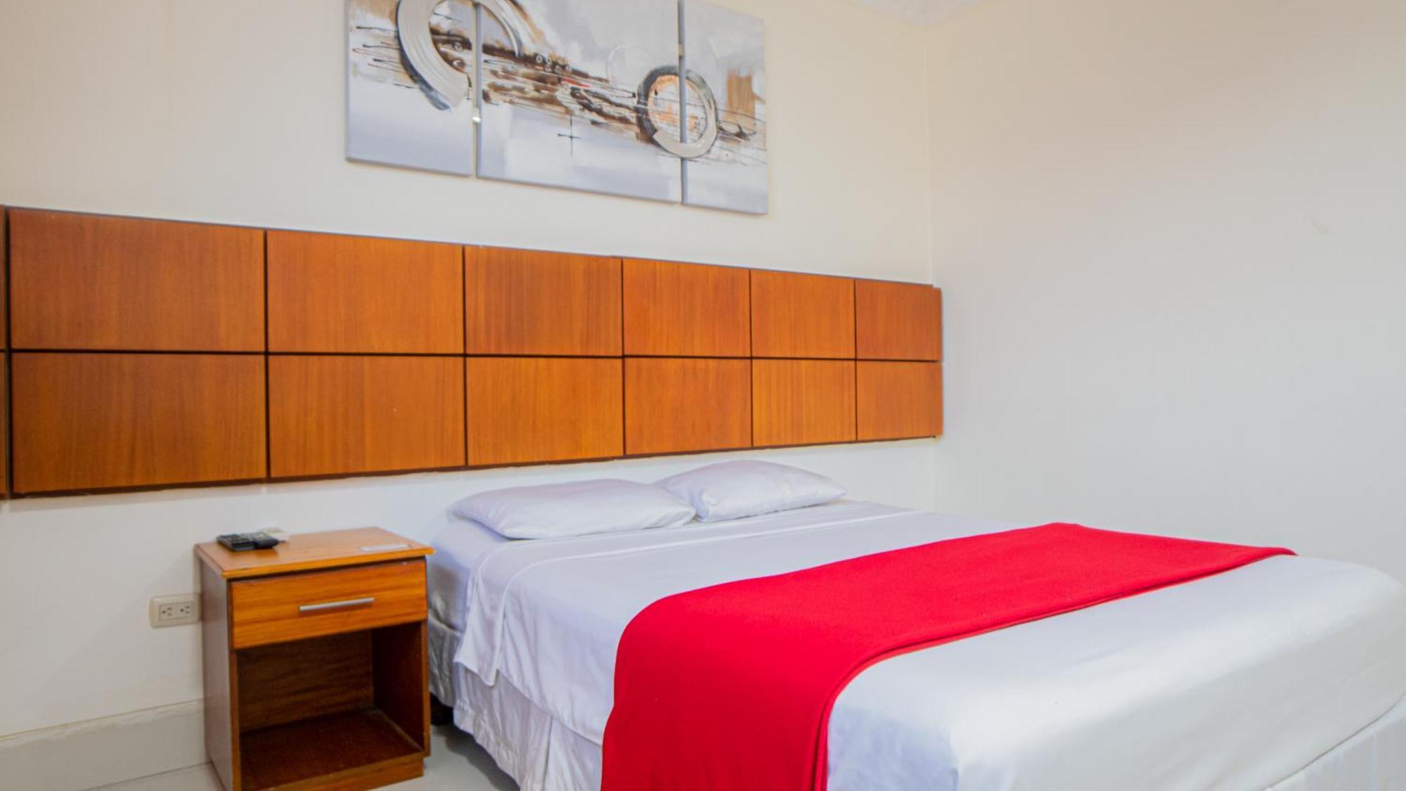 Hotel Murali - Cerca Del Aeropuerto De Guayaquil Bagian luar foto