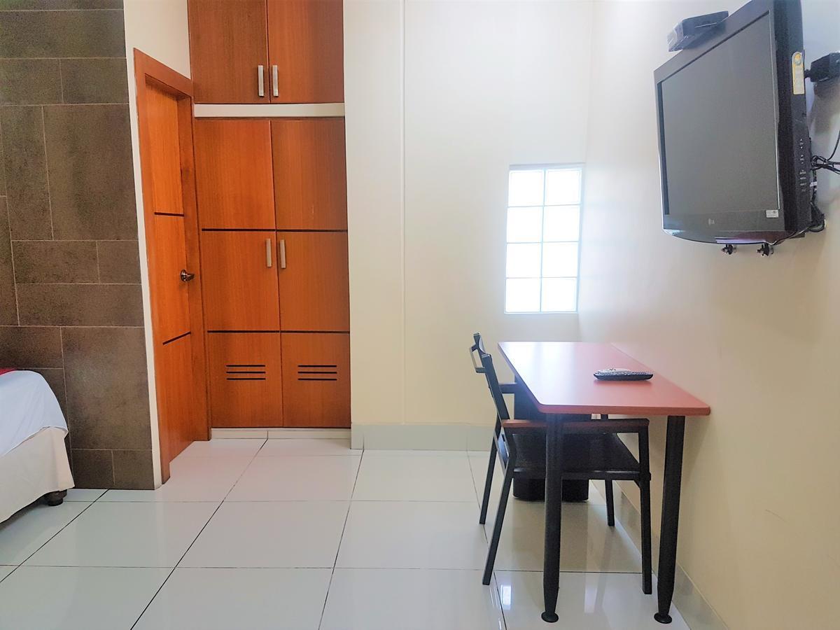 Hotel Murali - Cerca Del Aeropuerto De Guayaquil Bagian luar foto