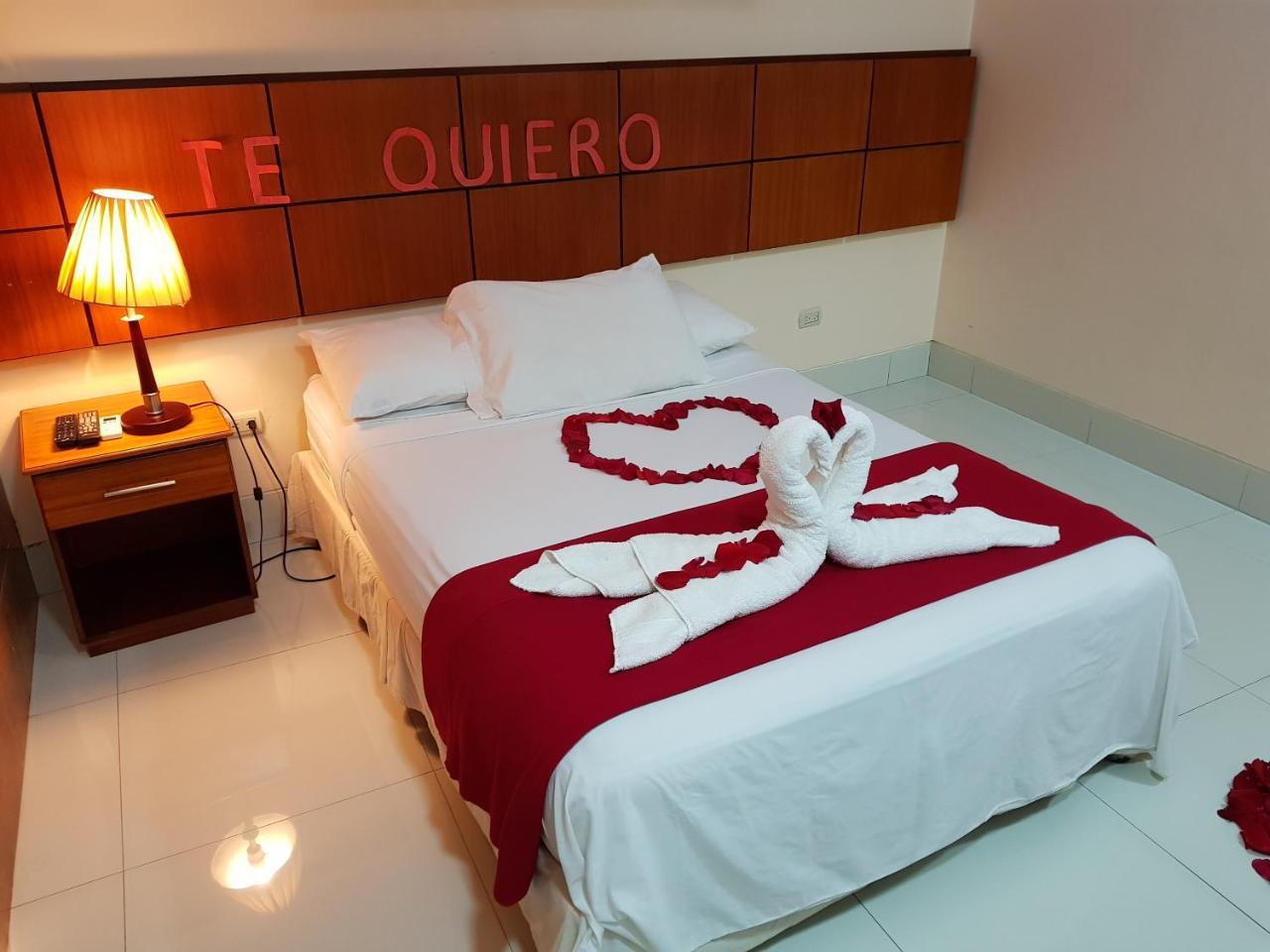Hotel Murali - Cerca Del Aeropuerto De Guayaquil Bagian luar foto