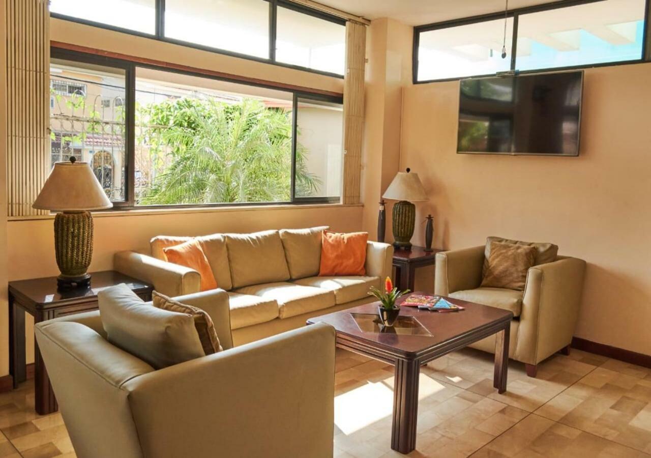 Hotel Murali - Cerca Del Aeropuerto De Guayaquil Bagian luar foto